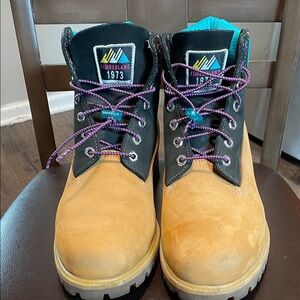 Timberland Wheat and Black Suede Hiking Boots with Purple Laces